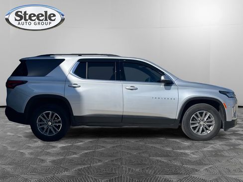 Used 2022 Chevrolet Traverse LT image 6