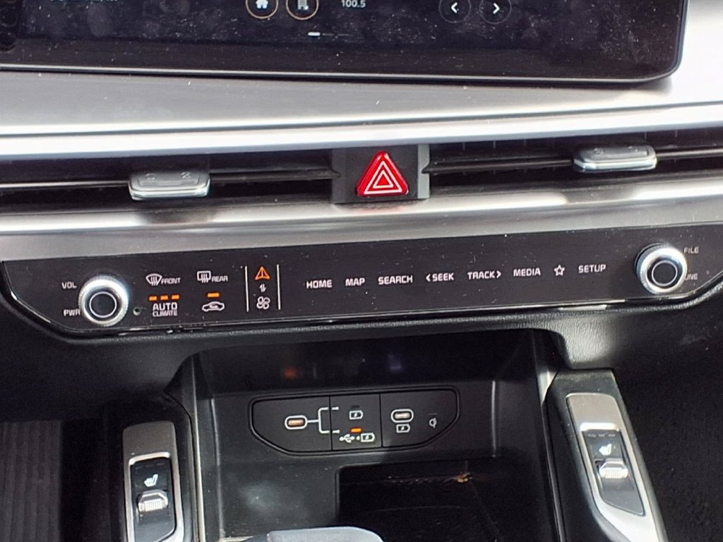 Certified 2025 Kia Sorento S AWD/4WD image 15