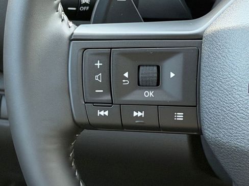 New 2026 Nissan Pathfinder SV AWD/4WD image 16