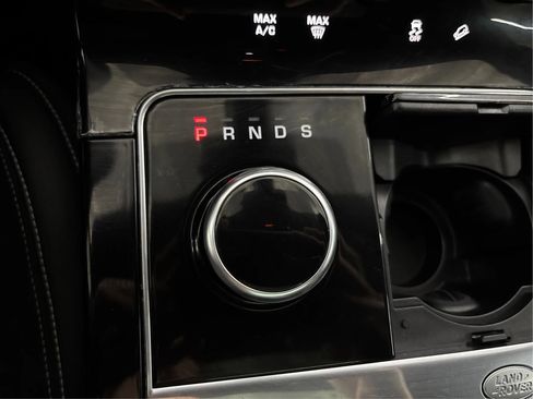Used 2018 Land Rover Range Rover Velar R-Dynamic SE AWD/4WD image 46