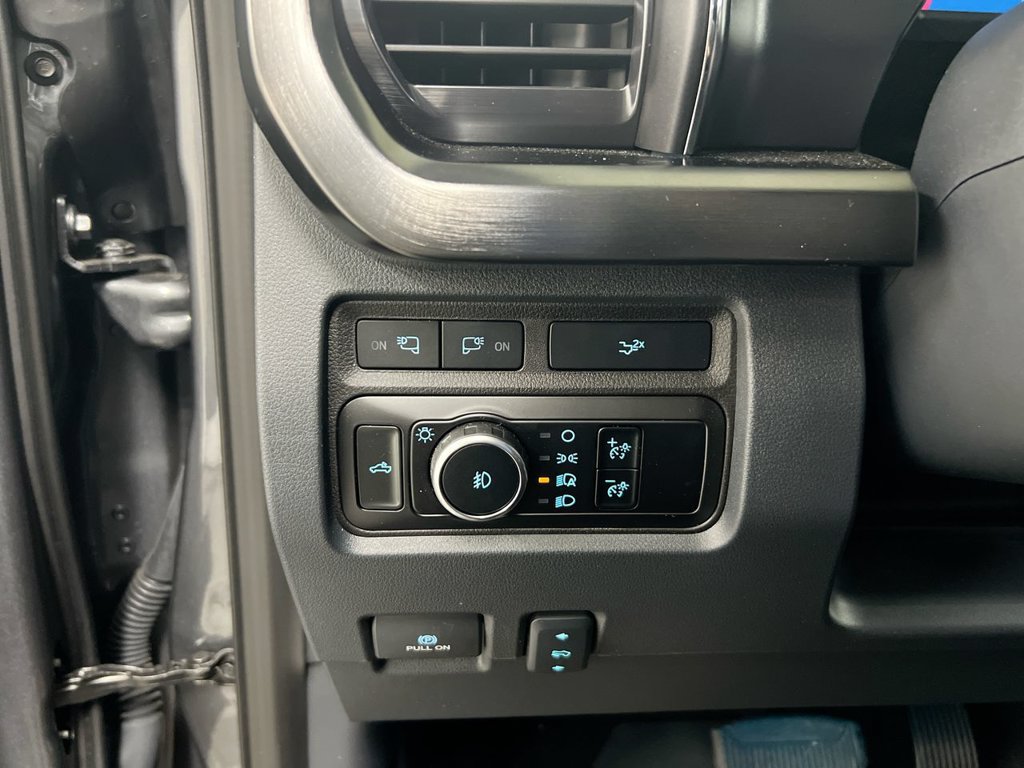 Used 2024 Ford F250 Lariat w/ Lariat Ultimate Package AWD/4WD image 19