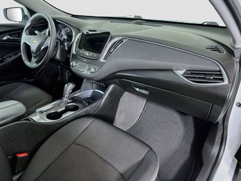 Used 2019 Chevrolet Malibu LT FWD image 33