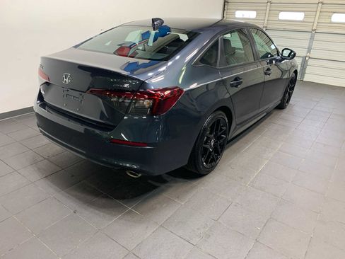 Used 2025 Honda Civic Sport image 3