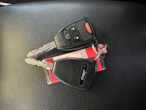 Certified 2018 Jeep Wrangler Sport AWD/4WD image 7