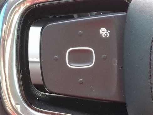 Used 2024 Lincoln Nautilus Reserve w/ Equipment Group 202A image 22