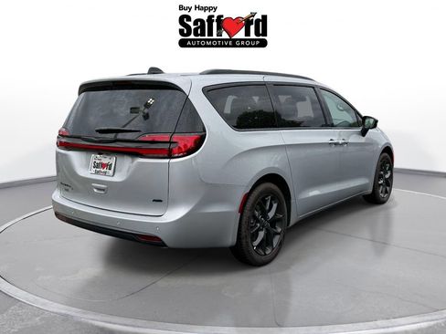 New 2026 Chrysler Pacifica Select w/ S Appearance Package AWD/4WD image 8
