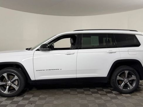 Used 2023 Jeep Grand Cherokee L Limited AWD/4WD image 5