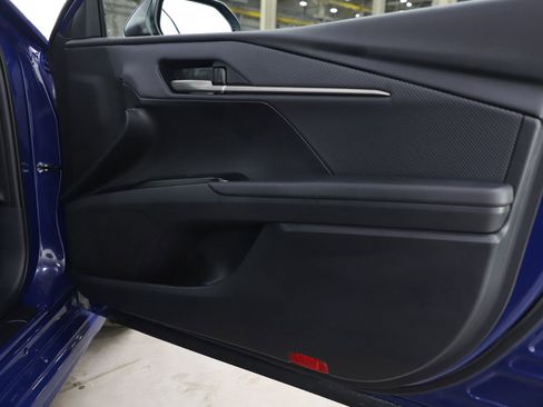 Used 2025 Toyota Camry LE image 9