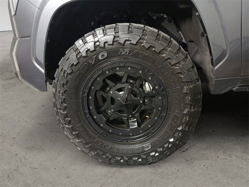 Used 2024 Toyota Tundra Capstone image 7