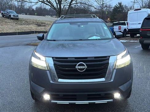 Used 2022 Nissan Pathfinder Platinum w/ Cargo Package image 6