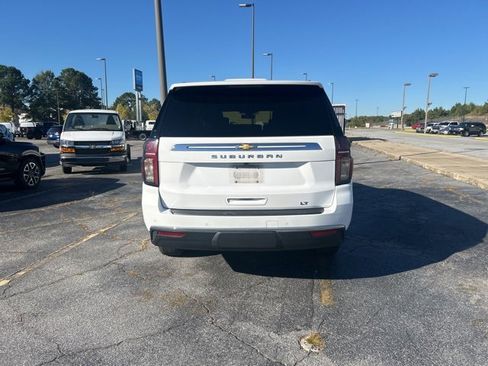 Used 2021 Chevrolet Suburban LT w/ Rear Media and Nav Package image 6