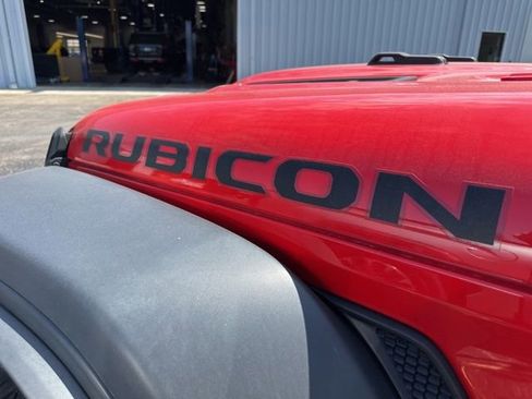 Used 2019 Jeep Wrangler Unlimited Rubicon w/ Uconnect 4C Nav & Sound Group AWD/4WD image 18
