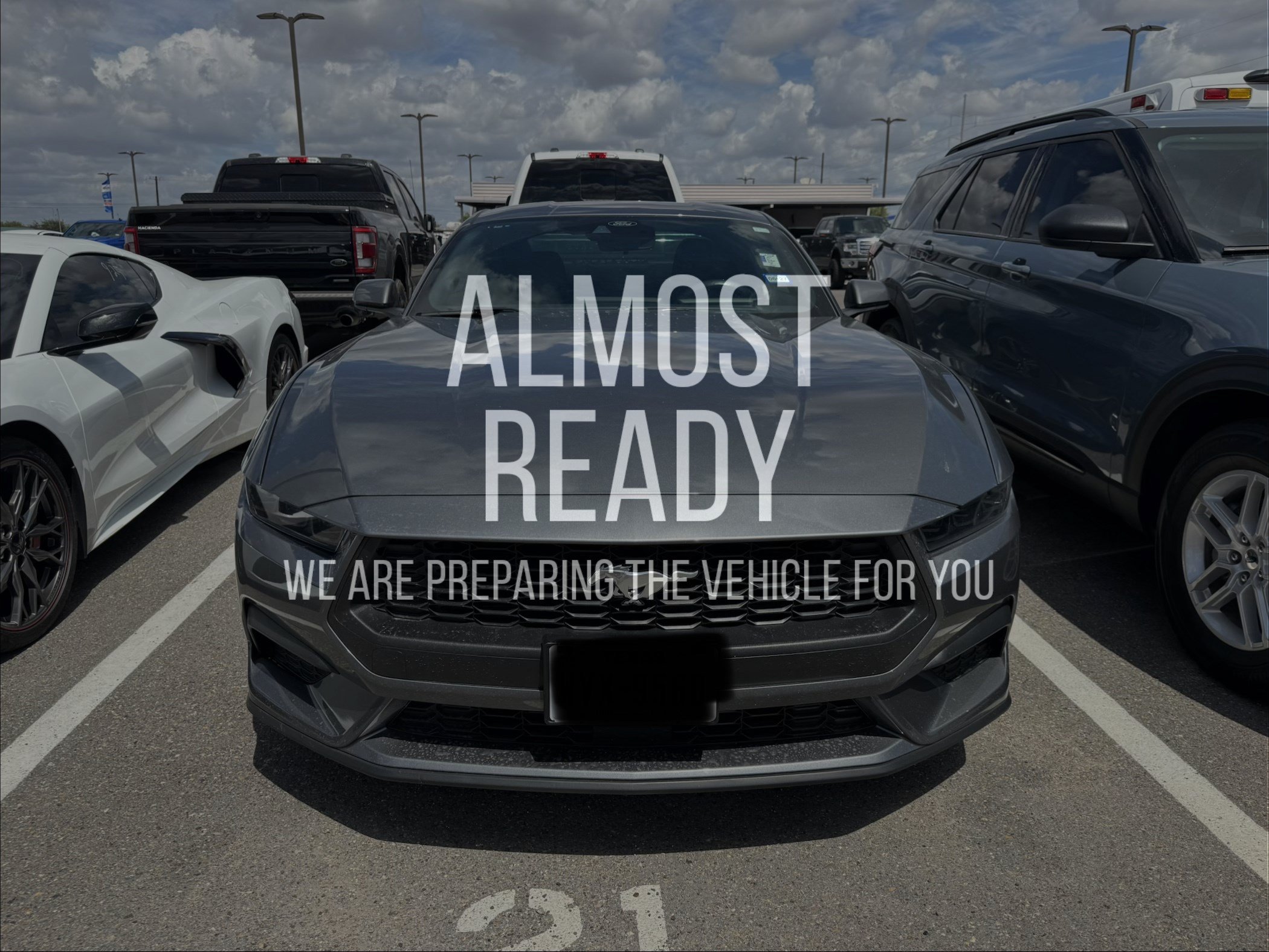 Used 2025 Ford Mustang Coupe RWD image 1