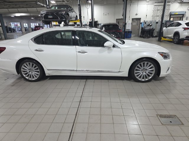 Used 2013 Lexus LS 460 L w/ Preferred Accessory Package AWD/4WD image 20