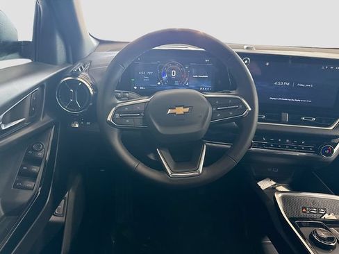 New 2026 Chevrolet Equinox LT w/ Convenience Package II FWD image 22