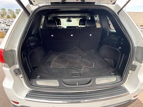 Used 2019 Jeep Grand Cherokee Limited AWD/4WD image 30