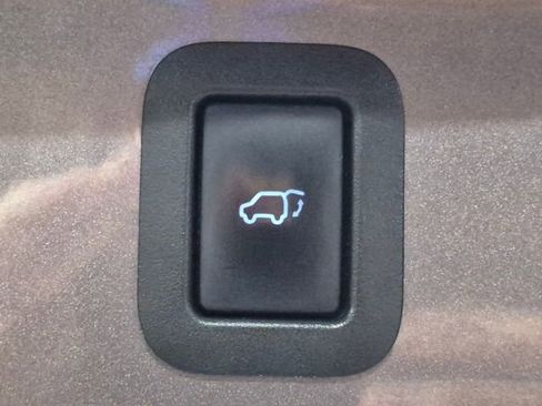 Used 2015 Toyota Highlander XLE AWD/4WD image 29