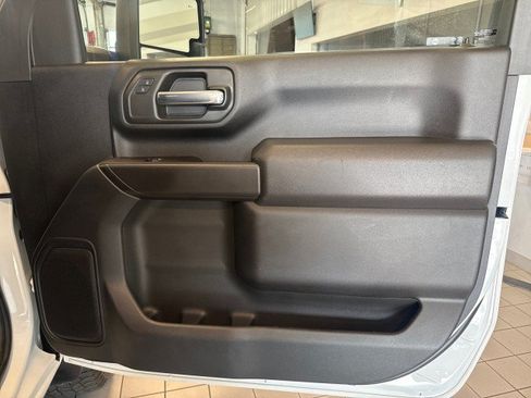 Used 2025 Chevrolet Silverado 2500 W/T AWD/4WD image 25
