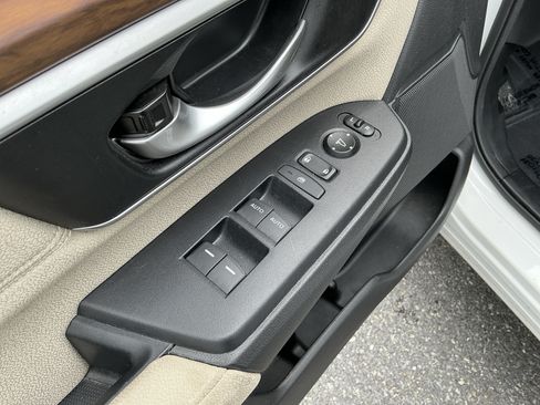 Used 2019 Honda CR-V EX image 19