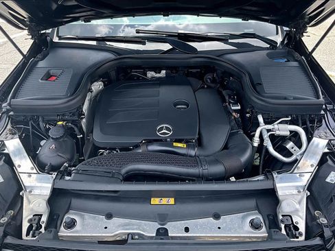 Certified 2022 Mercedes-Benz GLC 300 w/ Premium Package Lite image 32