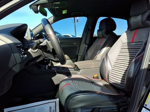 Used 2022 Honda Civic Sport image 13