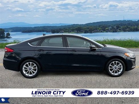 Certified 2020 Ford Fusion SE image 8