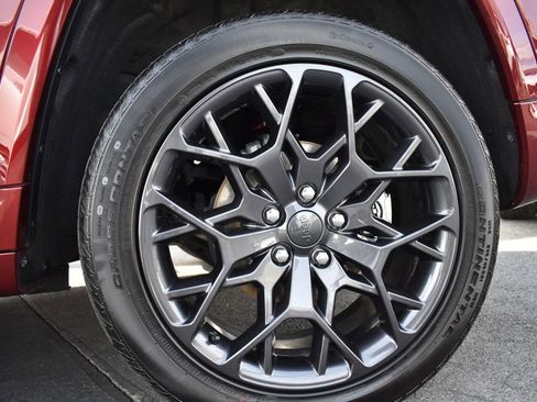 Used 2025 Jeep Grand Cherokee Summit w/ Adv Protech Group IV image 32