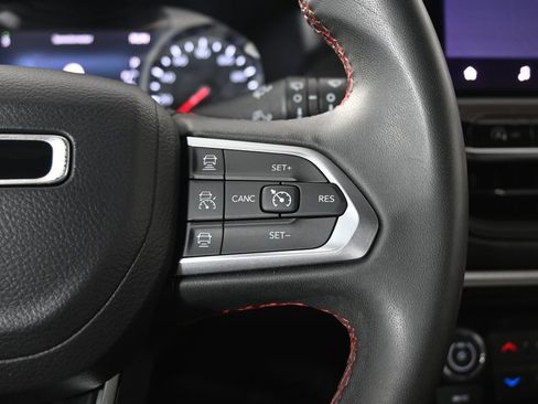 Used 2024 Jeep Compass Trailhawk AWD/4WD image 36