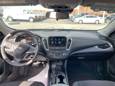 Certified 2024 Chevrolet Malibu LS image 19