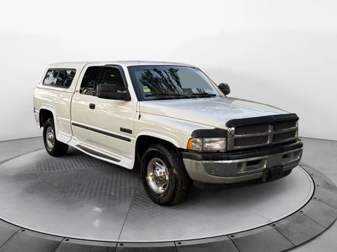 Used 2001 Dodge Ram 2500 Truck 2WD Quad Cab image 3