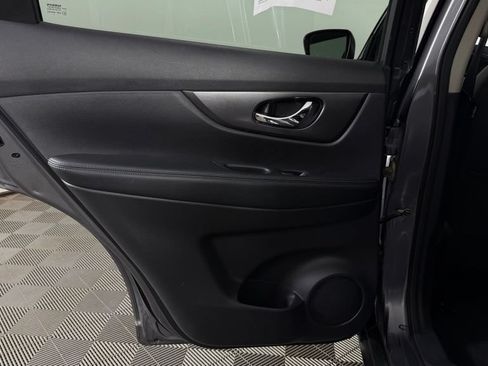 Used 2015 Nissan Rogue SV AWD/4WD image 24