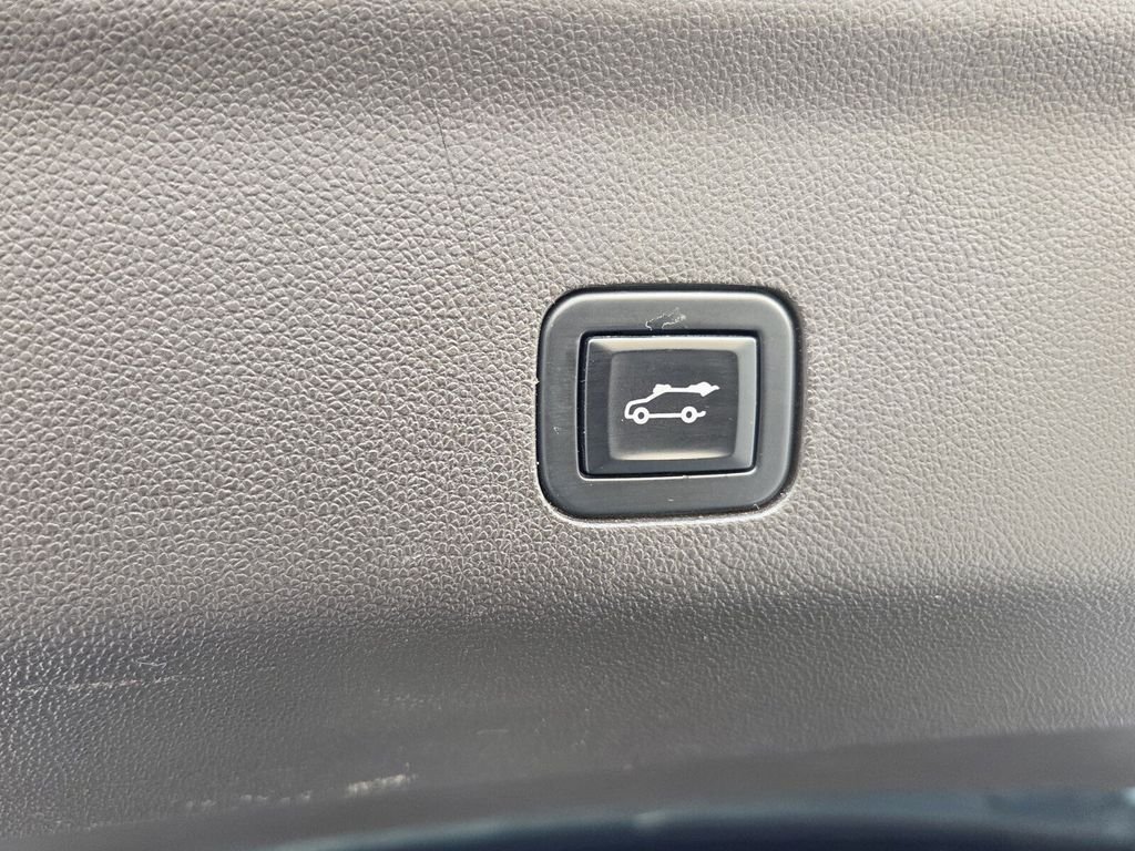 Used 2021 Chevrolet Tahoe LT RWD image 12