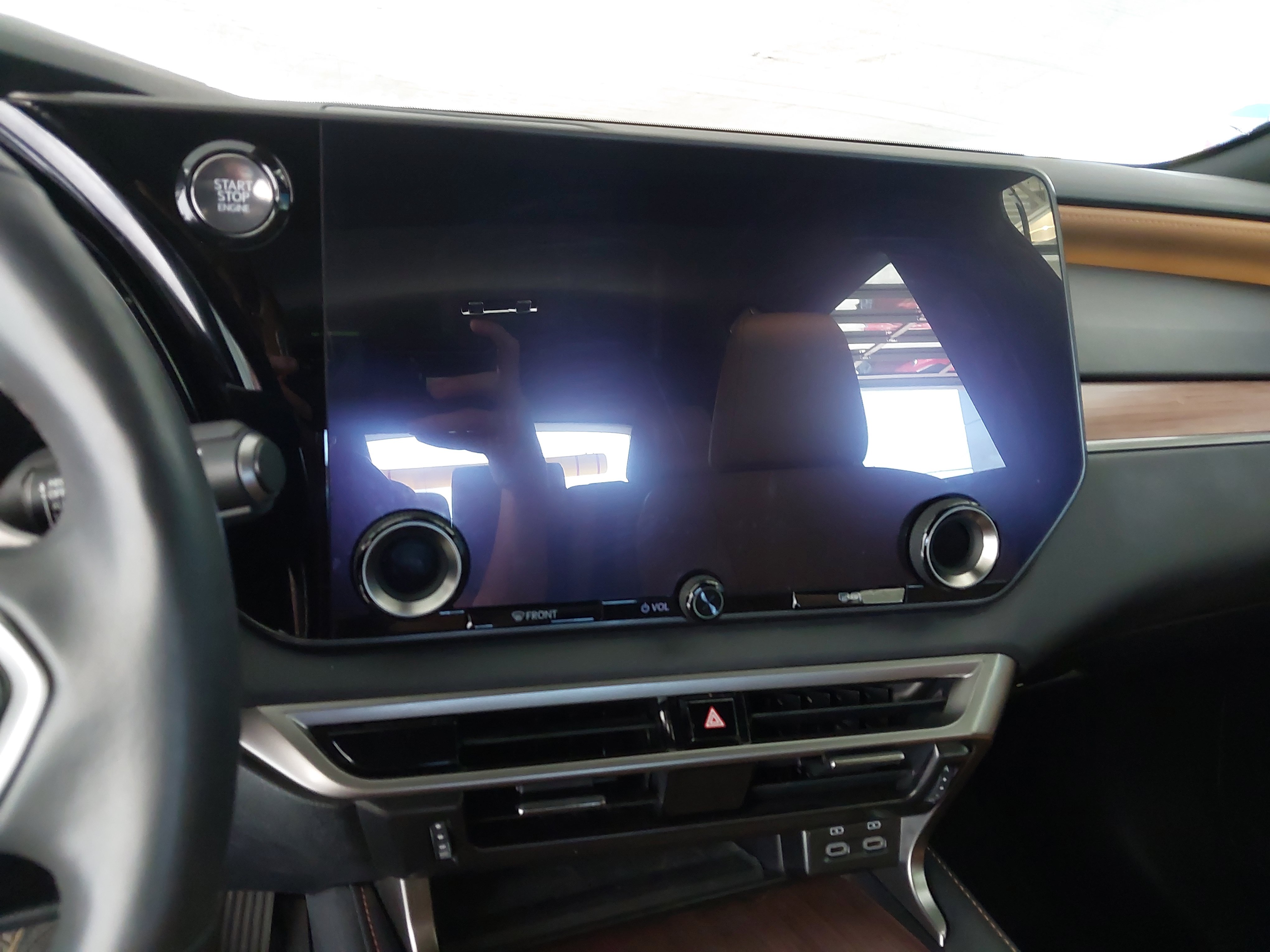 Used 2023 Lexus RX 350 Premium w/ Accessory Package AWD/4WD image 28