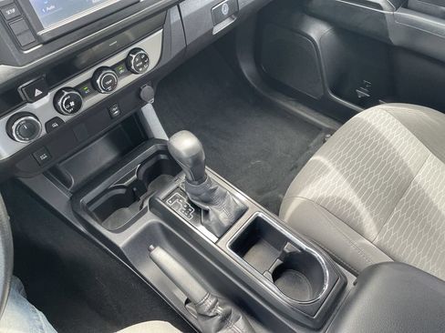 Used 2017 Toyota Tacoma SR w/ SR Convenience Package AWD/4WD image 21
