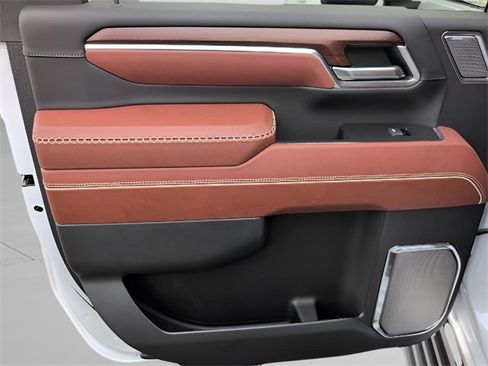 Used 2024 GMC Sierra 3500 Denali Ultimate image 33