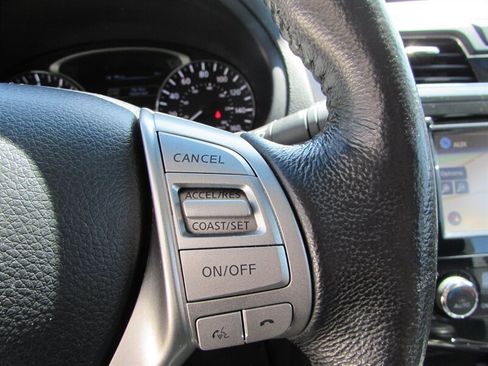 Used 2013 Nissan Altima 2.5 SL w/ Technology Pkg FWD image 14