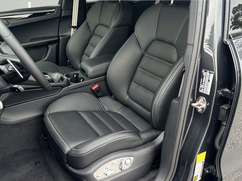 New 2026 Porsche Macan Turbo AWD/4WD image 15