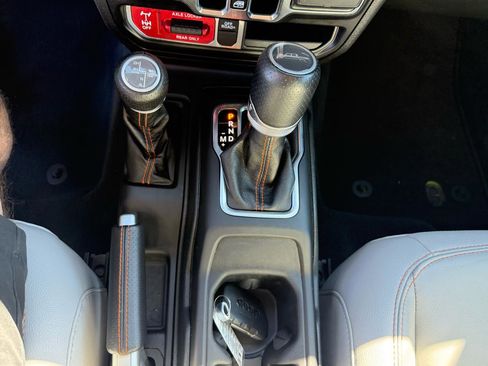 Used 2021 Jeep Gladiator Mojave image 25