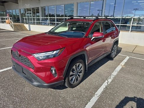 Used 2023 Toyota RAV4 XLE Premium image 2