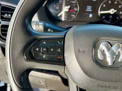Used 2022 RAM ProMaster 2500 w/ Convenience Group image 17