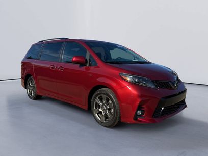 Used 2020 Toyota Sienna SE
