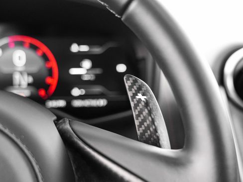 Used 2023 McLaren GT RWD image 10