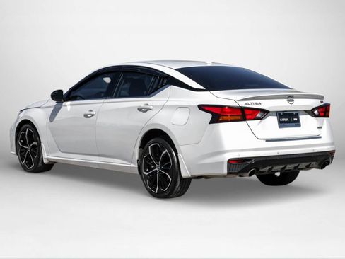 Used 2023 Nissan Altima 2.5 SR image 8