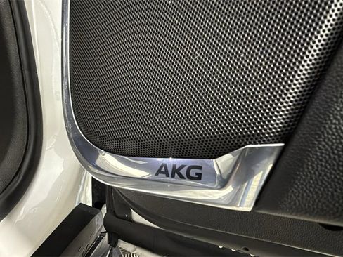 Used 2023 Cadillac Escalade ESV Luxury image 40