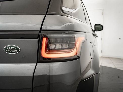Used 2018 Land Rover Range Rover Sport Supercharged image 9
