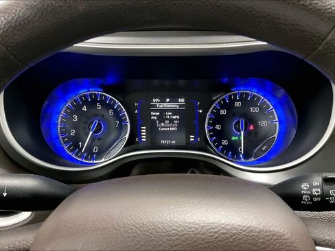Used 2021 Chrysler Voyager LX FWD image 26
