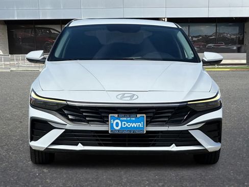 Used 2025 Hyundai Elantra Hybrid FWD image 11