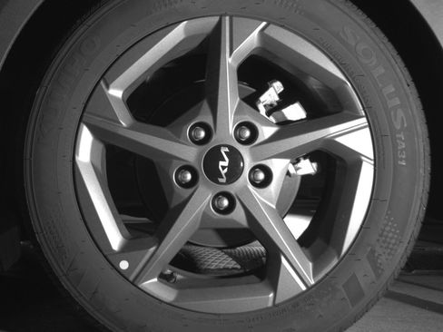 Used 2025 Kia K4 LXS image 14