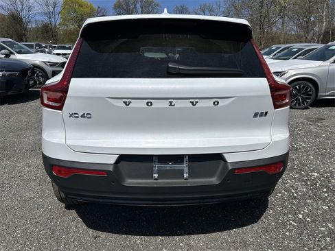 New 2025 Volvo XC40 B5 Plus w/ Protection Package Premier image 7