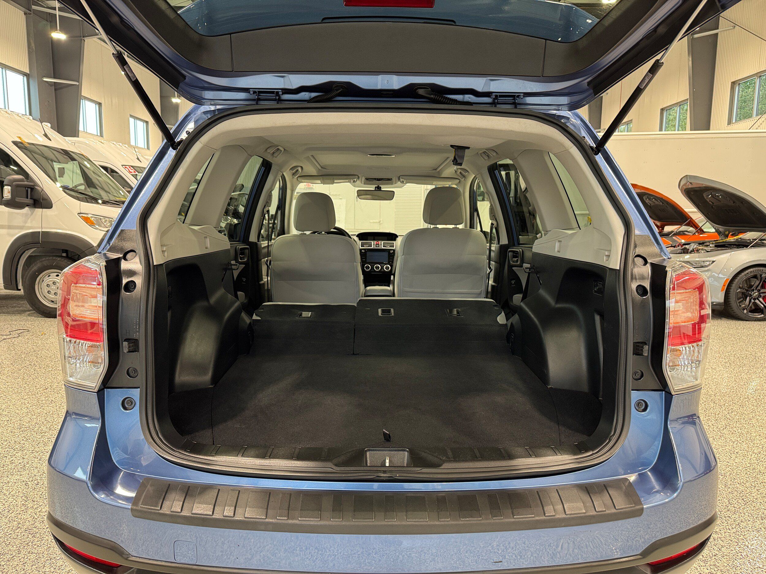 Used 2017 Subaru Forester 2.5i Premium w/ All-Weather Package AWD/4WD image 9
